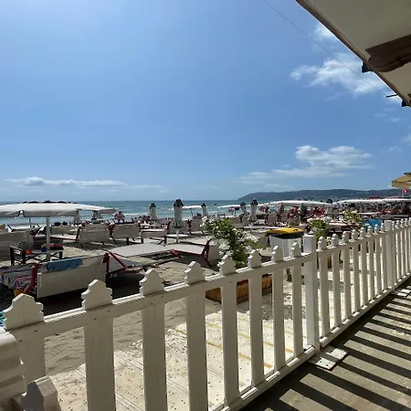La Casa Sulla - On The Beach- Happy Apartman
